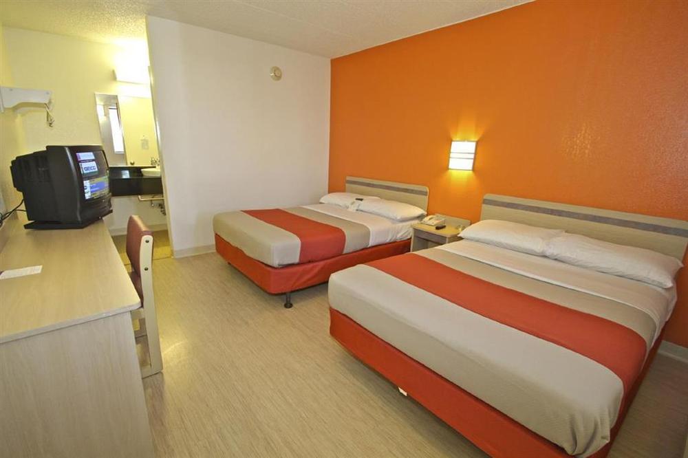 Motel 6 Chicago Southwest - Aurora Room photo